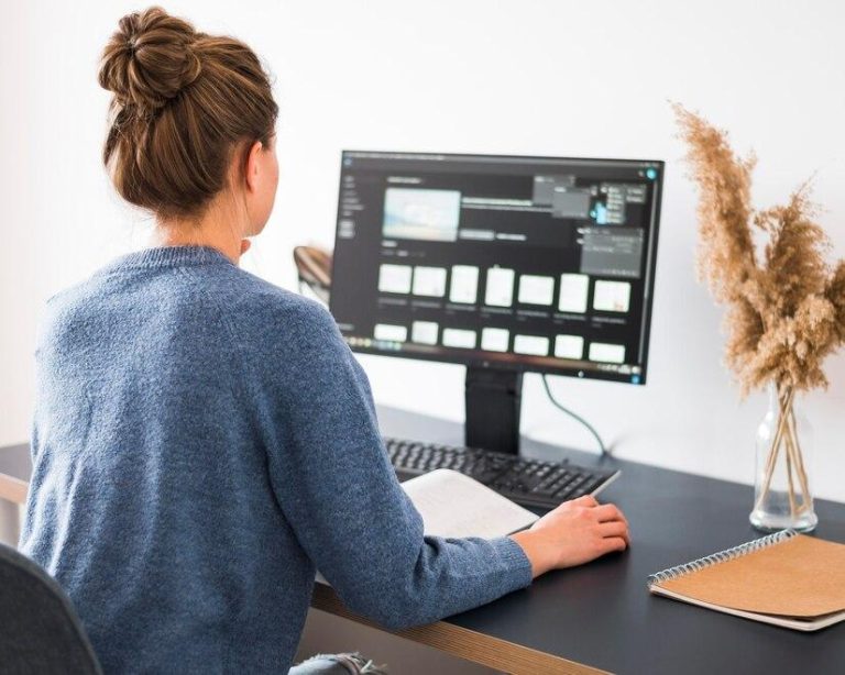 How to Create a Slideshow Online Services and Desktop Programs
